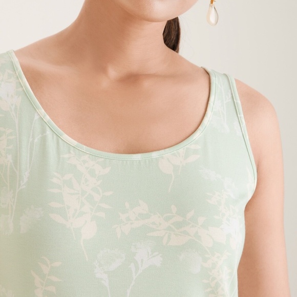 Chico’s Touch of Cool polished tank basic knit. - Picture 3 of 9